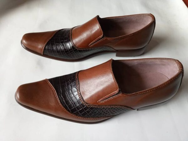 Chaussure fermé
