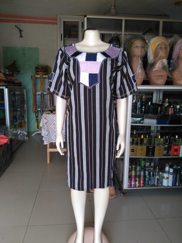 Robe en pagne tissé brodé – Image 5