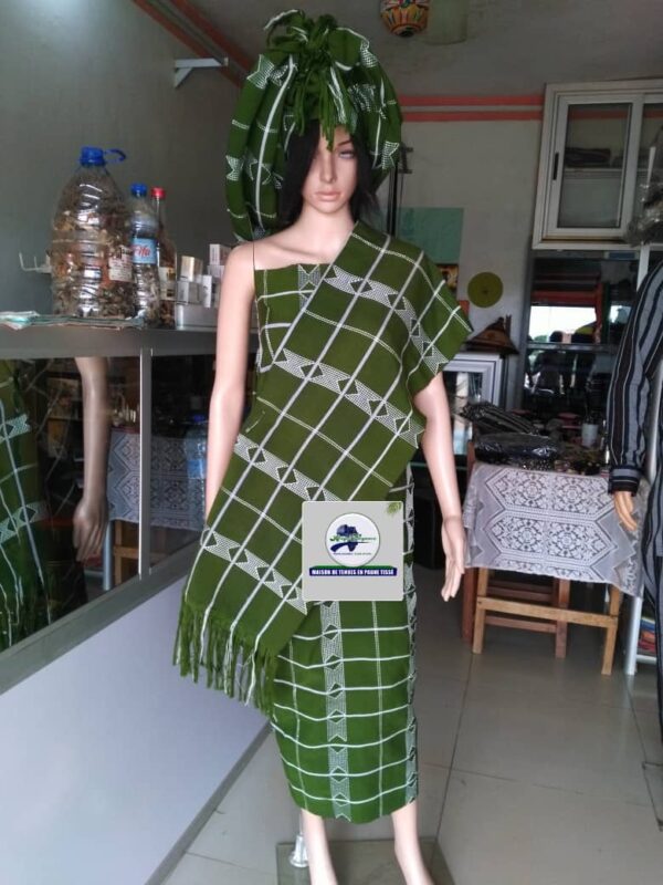 Pagne tissé dame à motif simple vert