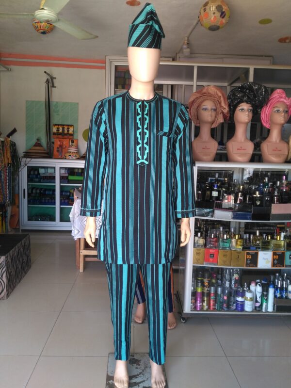 Trois pièces agbada en pagne tissé vert – Image 2